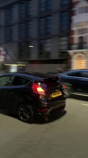 Ford Fiesta ST Loud Exhaust Sounds in London City