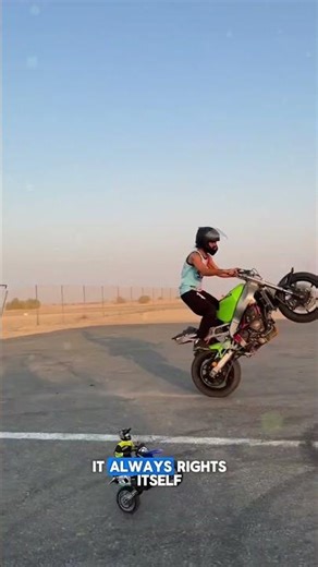 This RC Motorcycle Stays Upright at All Times