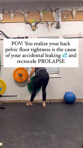 Make sure to save this 📌 if you’re dealing with rectocele or bladder leaks! Posterior pelvic floor tightness—aka tension in the back of your pelvic floor—might be the real reason your rectocele isn’t improving and you're still struggling with bladder leaks, even if you’re taking all the fiber supplements. Here’s why it matters 👇🏼 When the back of the pelvic floor is too tight or restricted, it can pull the front open, making it harder to control leaks. 💡 Think of it like pressing one end of 