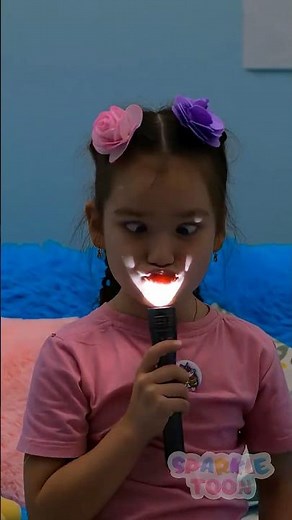 😱 WOW! Mirror + Water + Light = Amazing MAGIC TRICK for Kids! 💦🔦 #DIY #Shorts