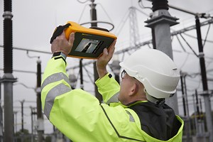 Fluke ii900 vs ii910 Acoustic Imager