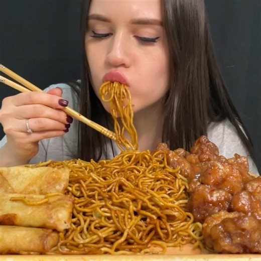 ORANGE CHICKEN + NOODLES | CHINESE FOOD EATING | ASMR MUKBANG #asmr #mukbang #chinesefood