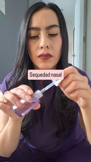 Nasogel es un spray nasal formulado con ingredientes para hidratar y humectad tu nariz, un aliado perfecto en esos momentos en los que por mil motivos tu nariz está seca. Por favor no apliques cualquier ácido hialurónico en tu nariz, debe ser uno formulado específicamente para está área sensible se tu cuerpo. #acidohialuronico #nariz #narizseca #rinitis | Dra. Verónica Apolicán Juárez