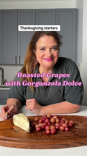 Cheese and Roasted Grapes: A Fresh Thanksgiving Starter