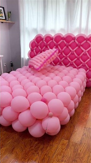 Pink Balloon Bed #balloonart #balloontwister