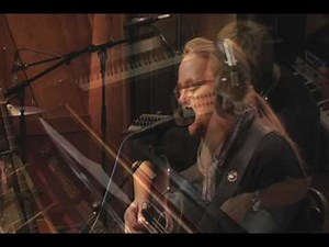 Mary Chapin Carpenter | I Have A Need For Solitude (Studio Performance)