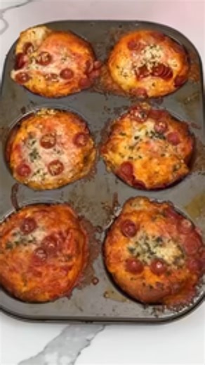 Easy New York style pizza muffins recipe