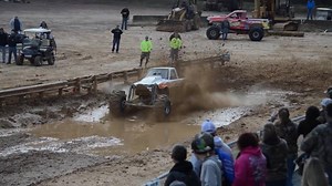 368K views · 2.7K reactions | Wow! That thing was hopping all over the place to get through there! Crazy! Video by Dixie Dirt Draggers | Speed Society | Facebook