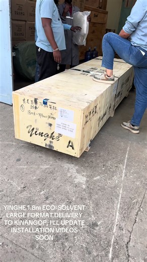YINGHE 1.8m ECO-SOLVENT LARGE FORMAT PRINTER PRICE: ksh 395,000 with Xp600 Printer Head Ksh 555,000 with i3200 Printer Head CONTACT: 254796729498 SPECIFICATIONS: Multiple versions of Yinghe's 1.8m large format printer exist, including models YH-1800A, YH-1800G, and YH-1800H. While exact specifications can vary, the following is a summary of the common features found across the different models. General specifications Maximum print width: 1.83 m Ink type: CMYK 4-color eco-solvent ink. Some models