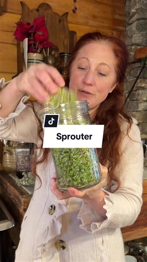 Organic broccoli sprouting seeds starter kit for growing broccoli sprouts at home, easy jar sprouting system for beginners, indoor sprouting, grow your own superfoods, broccoli sprouts for smoothies, salads, and healthy eating routines #broccolisprouts #sprouting #growyourownfood #indoorgardening #healthyhabits