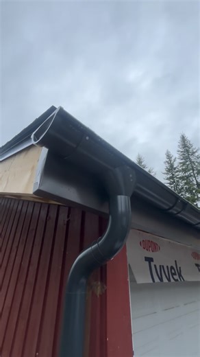 This is not gutters. This is premium Swedish manufacturing meets durability in form and function. Galvinized steel with a 50 year service life where looks matter, on the front of your house. It’s a different thing. Find out more at mt44.ca #Lindab #rainline #nelsonbc | Evan N. R. Smith