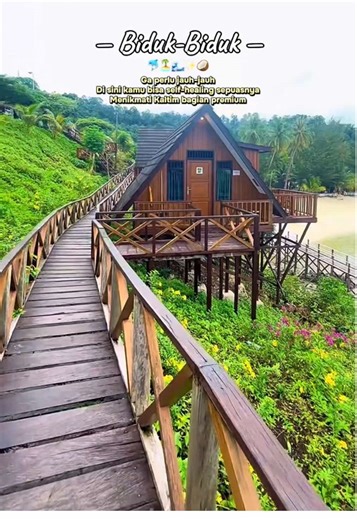 Biduk-biduk = bumi Kaltim bagian premium. Pernah dengar ungkapan itu gak? Kataku benar, tempat ini cocok untuk jiwa-jiwa yang merindukan tempat asri dan belum terjamah banyak manusia. Oiya, “Gak jauh”, itu kataku aja ya, karena perjalanan ini sepadan dengan hasilnya. Biduk-biduk sebaiknya jangan terlewat dari list-mu, it’s worthed.✨🐬🏝️🌊 #cretorsearchinsight #kaltim #selflove #capcut #alam