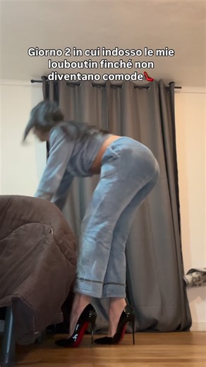 FRANCESCA CIPOLLA on Instagram: "Girls consigli per renderle più comode? #viral #fyp #reels #louboutin"