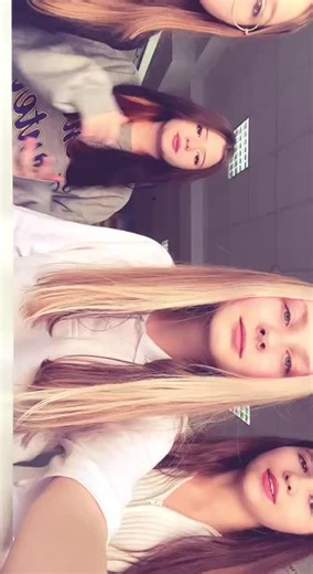 @polinaaw58 @🎼 @ari.a_