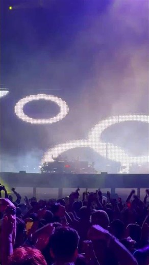 Underworld surprise EDC crowd with a special guest! 👀 #edc