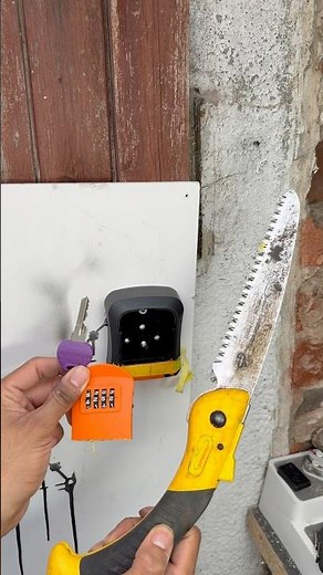 How to open a key safe box