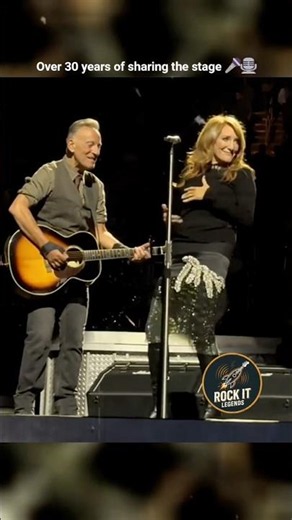 Bruce Springsteen & Patti Scialfa: True Rock ‘N’ Roll Romance! ❤🎸 #Shorts #Springsteen #PattiScialfa