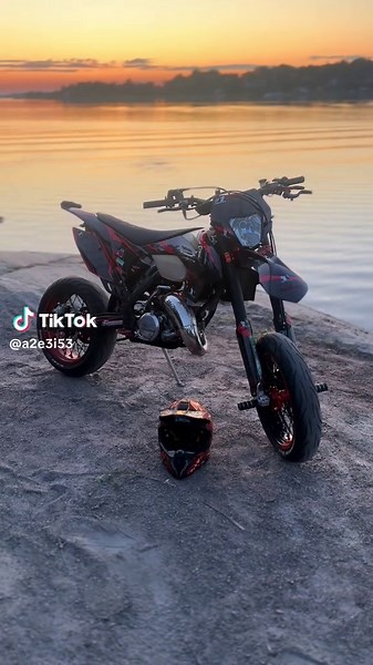 Exploring the KTM 125 EXC Supermoto Performance