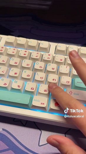 Como usar interrogação no teclado mecânico?