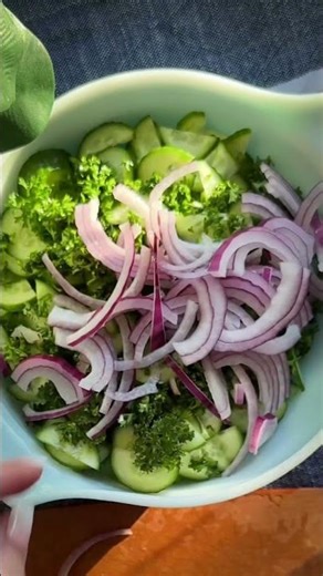 Easy Cucumber Salad with Lemon and Sumac #simplerecipes #fresheats #healthyrecipes