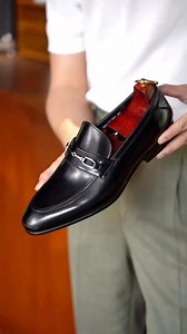 Soft steps, no noise – that's the charm of the Sophisticated Brown Leather Bit Loafers. Easy to slip on, hard to take off. They've got that quiet confidence, the kind that doesn't try too hard. Just comfort, shape, and a little character in every stitch. Discover the perfect pair for you at HolloShoe.com, your ultimate destination for premium men’s footwear. #HolloShoe #HandmadeShoes #SmartCasual #MensStyle #MenswearStyle #Loafers #ShoeLovers #SlowFashion #ShoeDetails #LeatherShoes #Craftsmanshi