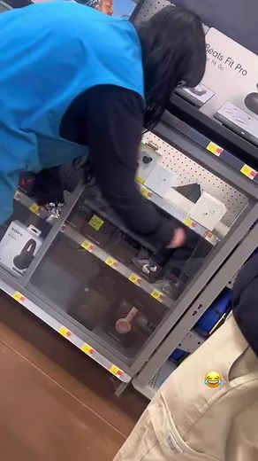 bro wrong for that 🤣🤣 #walmart #prank #prankgonewrong😂 #lol# | walmart pranks