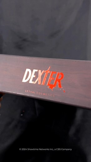 LETHAL COSMETICS on Instagram: "Tonight’s the night. And it’s going to be… lethal. 🩸🔪⁠ ⁠ 💉 The Lethal x Dexter collab is here! From blood vials to icy tips, this collection is your ultimate kit for bold, flawless looks. Will you make the cut?⁠ ⁠ The collection consists of: ⁠ 🧪⁠ 11-pan eyeshadow palette⁠ 🧪⁠ 2x Lip Oils⁠ 🧪 2x Lip Stains⁠ 🧪 1x Liquid Highlighter⁠ 🧪 5x Nail Polishes ⁠ 🧪 1x Nail Accessory⁠ 🧪 1x Makeup Bru