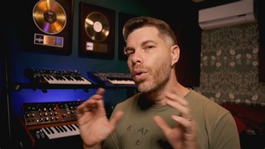 What Makes Taylor Swift's Style So Timeless？ (Style Production Tutorial)