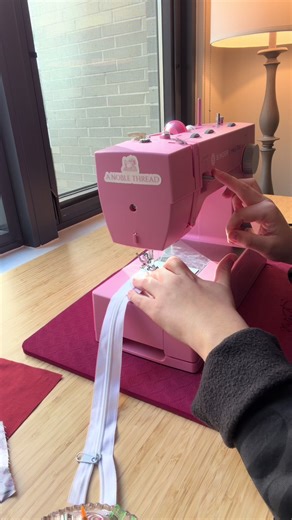 First time making a quilted wallet! Definitely will be making more of these! I added the zipper tab to the wrong side and forgot the tab for the key ring 🙈 A lot to learn on a first try! #smallbusiness #sewingtiktok #anoblethread #girlyeverything #quiltedbags