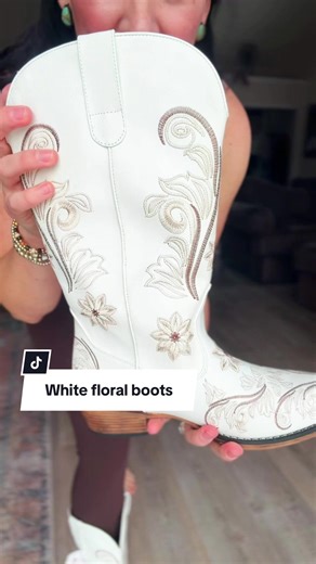 A little floral, a little country, a whole lotta cute 🤍🌸 These mid-calf pointy toe boots are a whole vibe 😍 #westernfashion #countrygirlstyle #cowgirlboots #boots #westernstyle