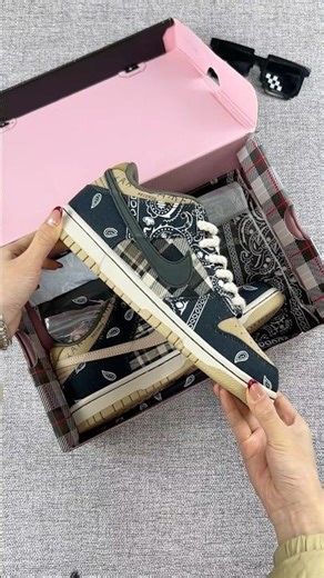 #sneakers #tonysneakers #shoes #nikeaj1 #noshoesnation #sneakerhead #nike #kick #unboxing #airplus