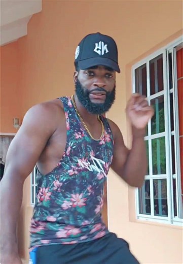 I had this in my camera roll for so long, contemplating if to post it or not but @SASHÉ told me to post it. Hope this does well 🥴🥴. TikTok you need to help me out here. Make me famous #dansa #fyp #fypp #caribbean #caribbeantiktok #trend #onthisday #april2nd @Klassik Frescobar