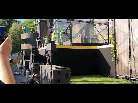 L-acoustics SB28 subwoofer Cardioid Sub Setup With Line Array