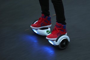 How To Buy The Best Hoverboard 2015: A Guide To Swagway, Hovertrax, IO Hawk And More