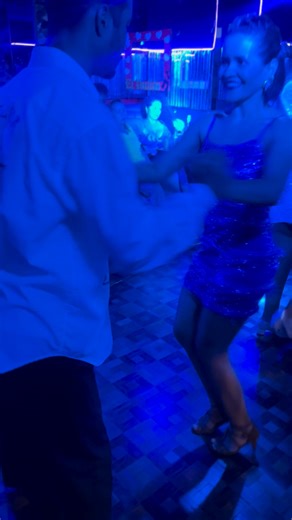 Grandes bailadores en el vacilón Salsa Club en sus domingos baila Alejandra y Alex Zapata | Cali capital mundial de la salsa