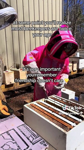 Finding Support in Beekeeping: Thanking My Mentor