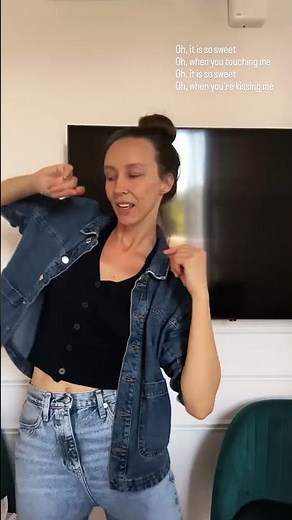 My song 'In the bedroom' #singersongwriter #dance #nailiasinger #fy #inthebedroom #nailia #mysong