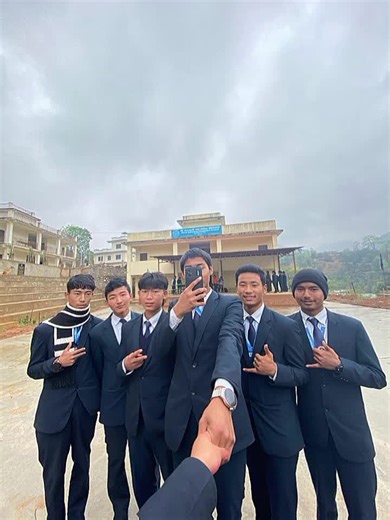 La La La La La 🌷🤍 #creatorsearchinsights #foryoupage #trend #keepsupporting #100kviews #viralvideo #support_me #fypシ゚viral #viralsong #reecha #goviral #lalitpur_lele #fyppppppppppppppppppppppp #CapCut