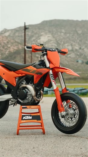1.1K views · 27 reactions | 2025 @ktmusa 450 SMR - We ride the new Supermoto specific 450 from KTM with updated wheels, suspension, swingarm, brakes, and more. Hit the site to see the full first ride video  @grantaiello - Bonus points if you can tell us where the song is from﫣 - #CycleNews #KTM #Supermoto @apexmotorsportspark | Cycle News | Facebook