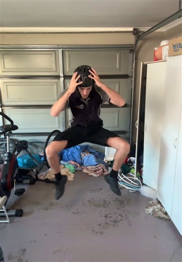 Hip Hop Dance Moves: Whoa Whoa Whoa Groove Tutorial