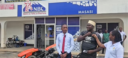 AGRICOM AFRICA on Instagram: "Namna ambavyo wakulima wanavyo nufaika na ushirikiano kati ya Agricom africa Ltd na Taasisi za kifedha kama benki ya @nbc_tanzania katika kupata zana za kisasa za kilimo."