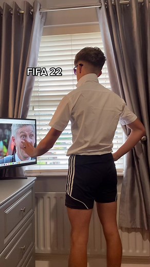 Custom FIFA Card Maker - Design Your Own FIFA 22 Card