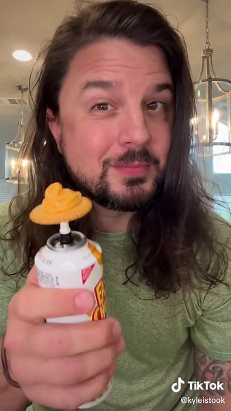 Ritz cracker cheese hack #lifehack #satisfying