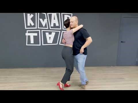 Strutting (Blues idiom dance) Struttin’