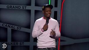 10M views · 67K reactions | Michael Che might strike it rich, so why would he ever get married? Check out Michael Che and more on John Oliver’s New York Stand-Up Show right now for free on Pluto TV: bit.ly/2IRwE5T | Comedy Central Stand-Up | Facebook
