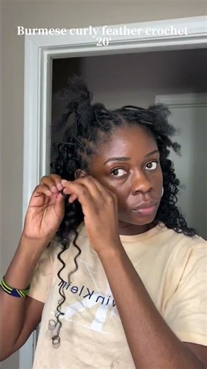 Thee easiest way to install your feather crochet. Loving it#Lumierehair