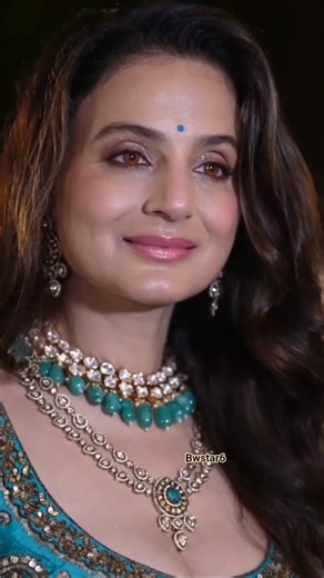 #amisha_patel_ #arjunrampal #short