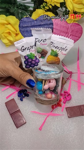 Diy mini gift #viral #gift #diy #shorts #art #craft #gifts #gifthampers #valentinesday #minigift