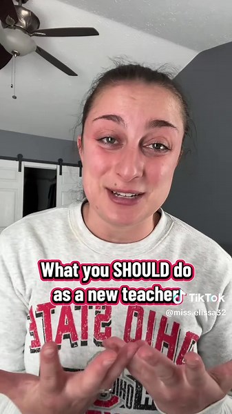 Teachers - do you use timers for your classroom??? I usually set one during the first week of school as I get used to the bell schedule and for student work time! • Did you catch the joke in the middle? 👀 • #teacher #teacherlife #teachersoftiktok #series #advice