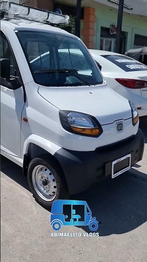 QUTE BAJAJ modelo 2024